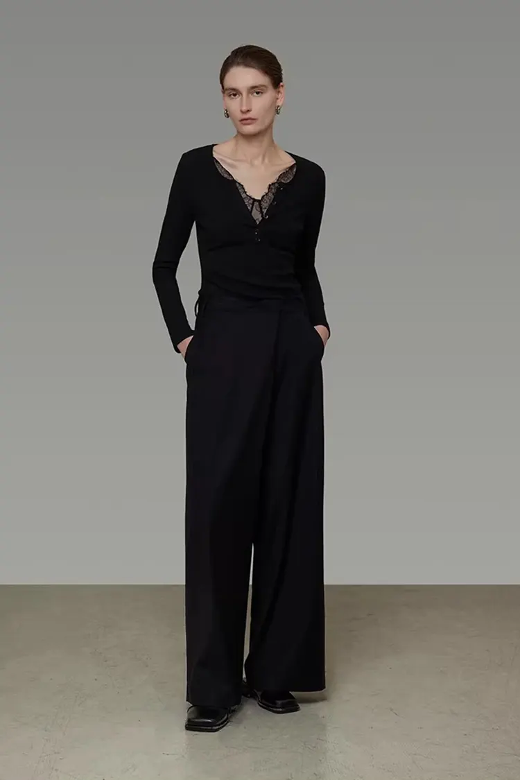 Women's Lace V-Neck Slim Sweater